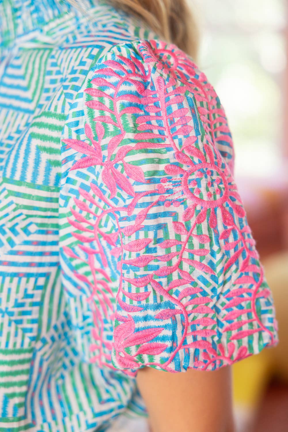 36395 Smocked Neck Contrast Embroidered Bubble Sleeve Top: Blue / L