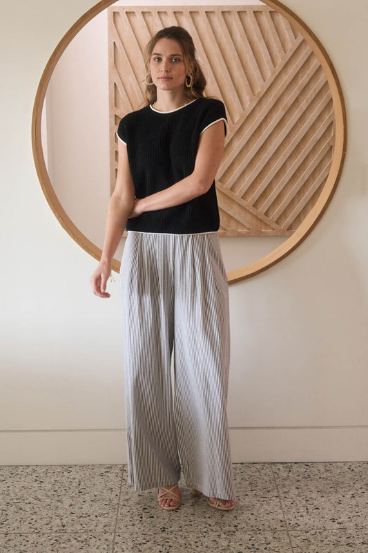 Contrast Trim Short Sleeve Knit Sweater Top - Navy