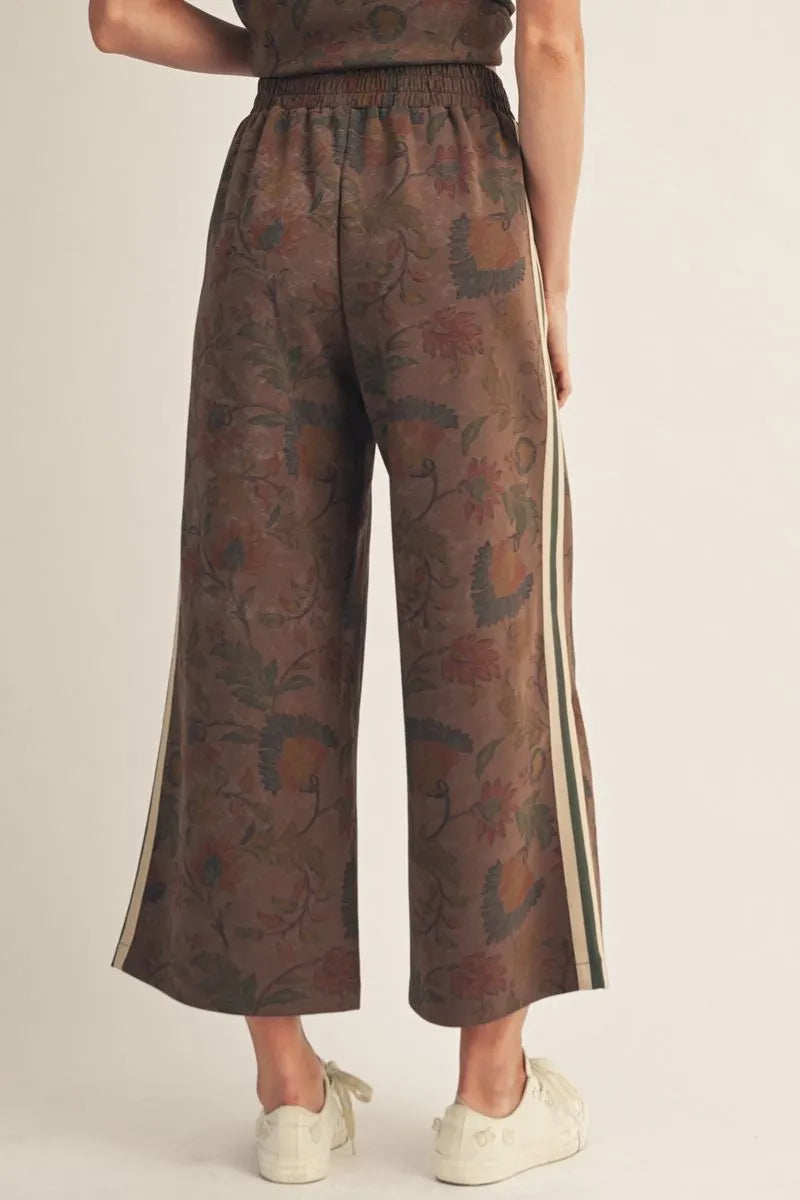 The Autumn Bloom Wide-Leg Pants - Brown – view 3
