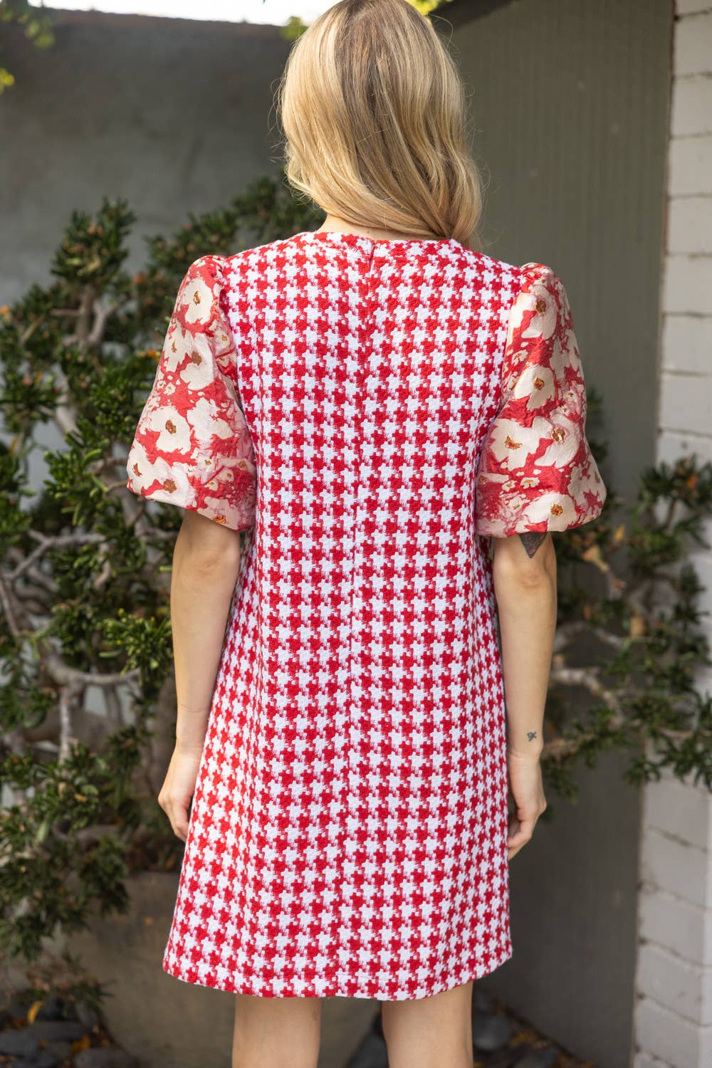Memphis Ready Houndstooth Dress: Red